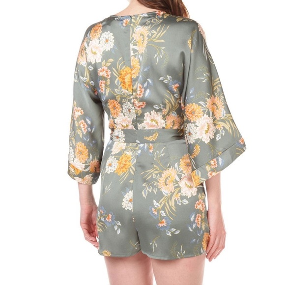 Bishop & Young Kimono Sleeve Romper - Picture 3 of 4